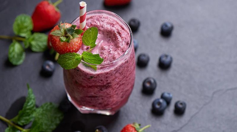 7 Homemade Smoothies That Won’t Spike Your Blood Sugar