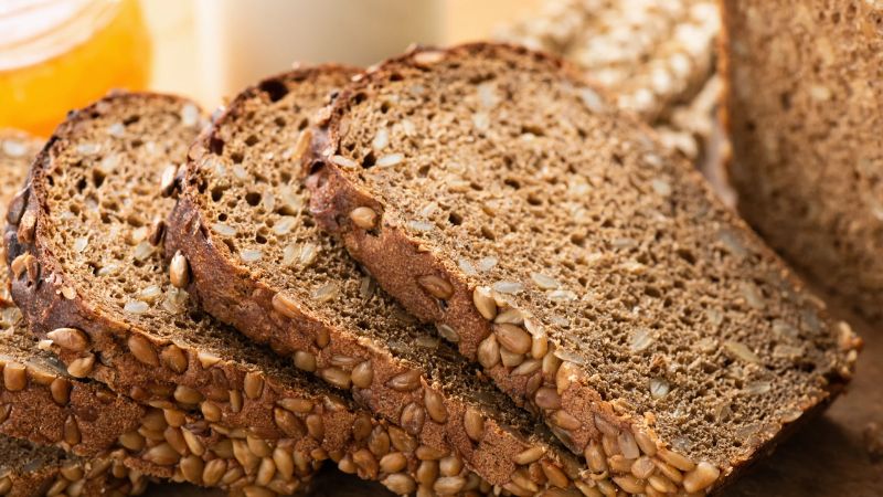 8 Healthy, Low-Glycemic Bread Options That Won’t Spike Your Blood Sugar